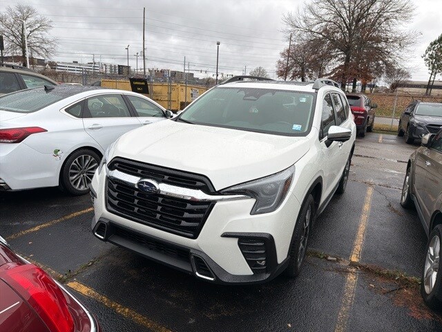 2023 Subaru Ascent Touring photo 3