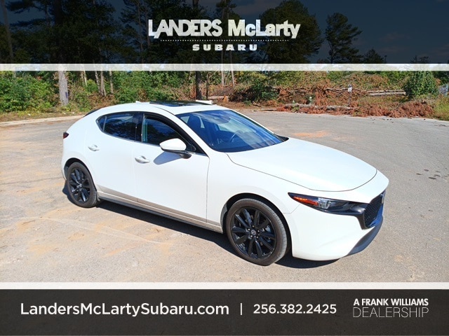 2023 Mazda Mazda3 Premium's photo