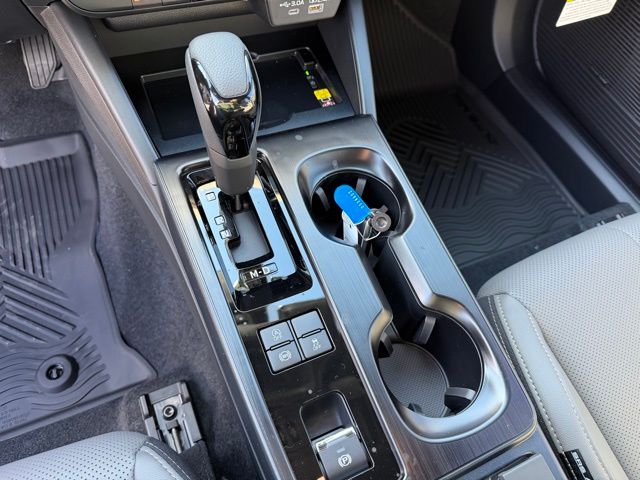 2026 Subaru Outback Limited - Photo 24
