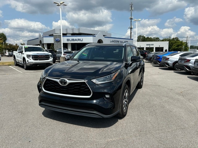 Used 2021 Toyota Highlander XLE with VIN 5TDGZRAH0MS532137 for sale in Huntsville, AL