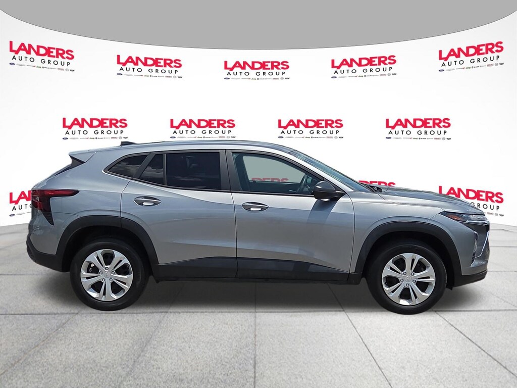 Used 2024 Chevrolet Trax LS FWD LS