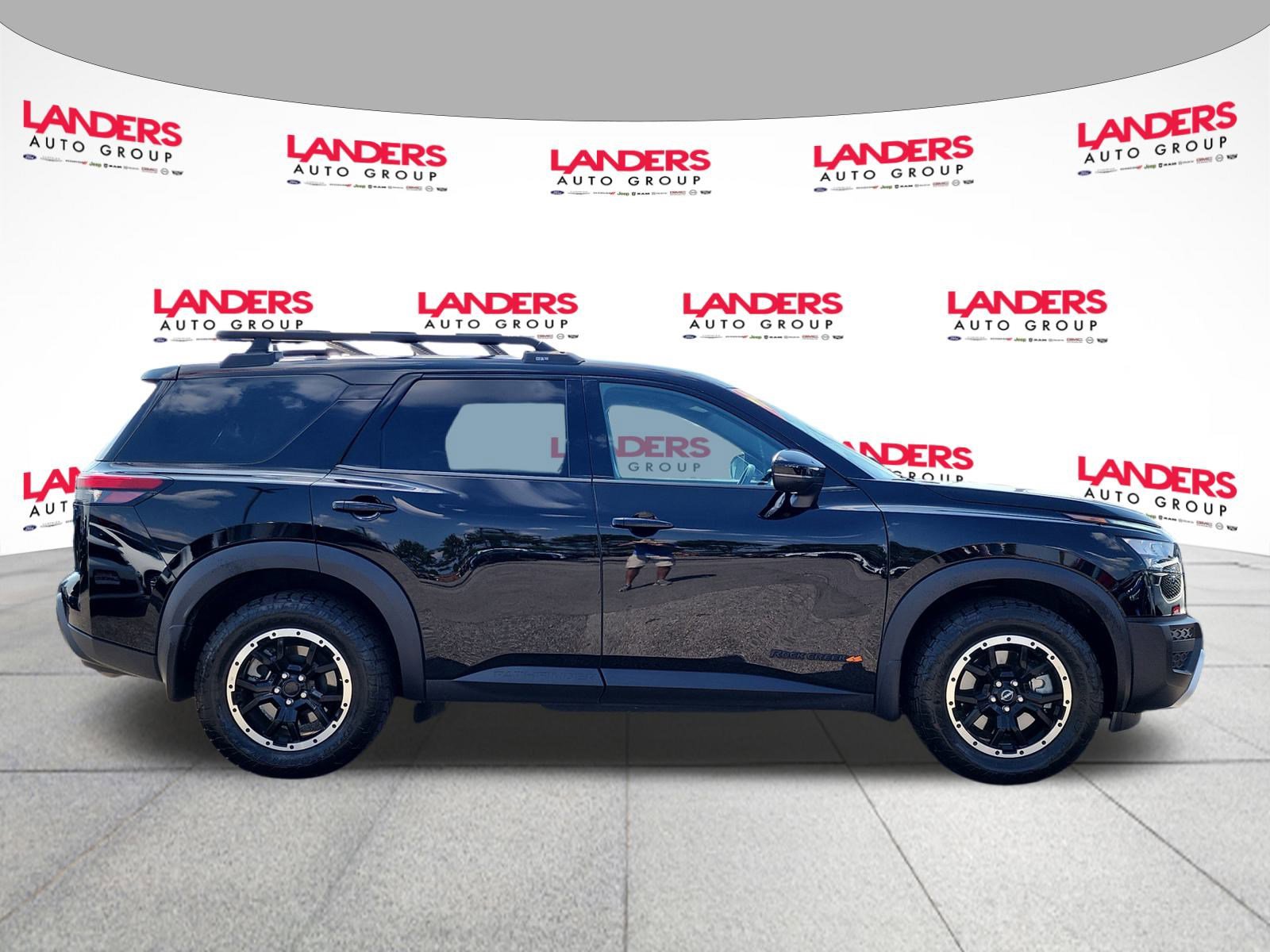 2024 Nissan Pathfinder Rock Creek photo 2