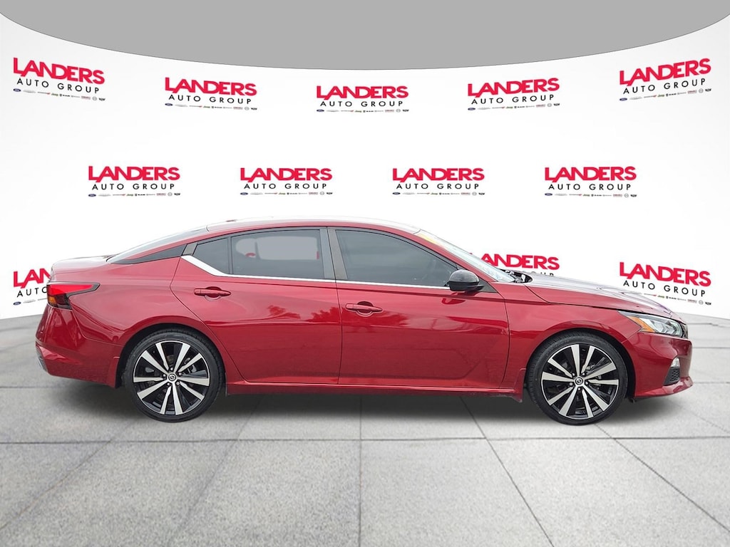 Used 2022 Nissan Altima 2.5 SR Sedan