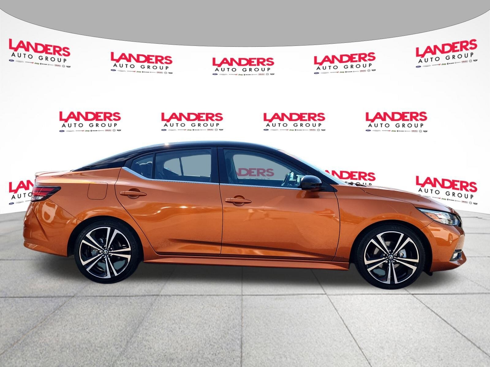 2023 Nissan Sentra SR photo 2