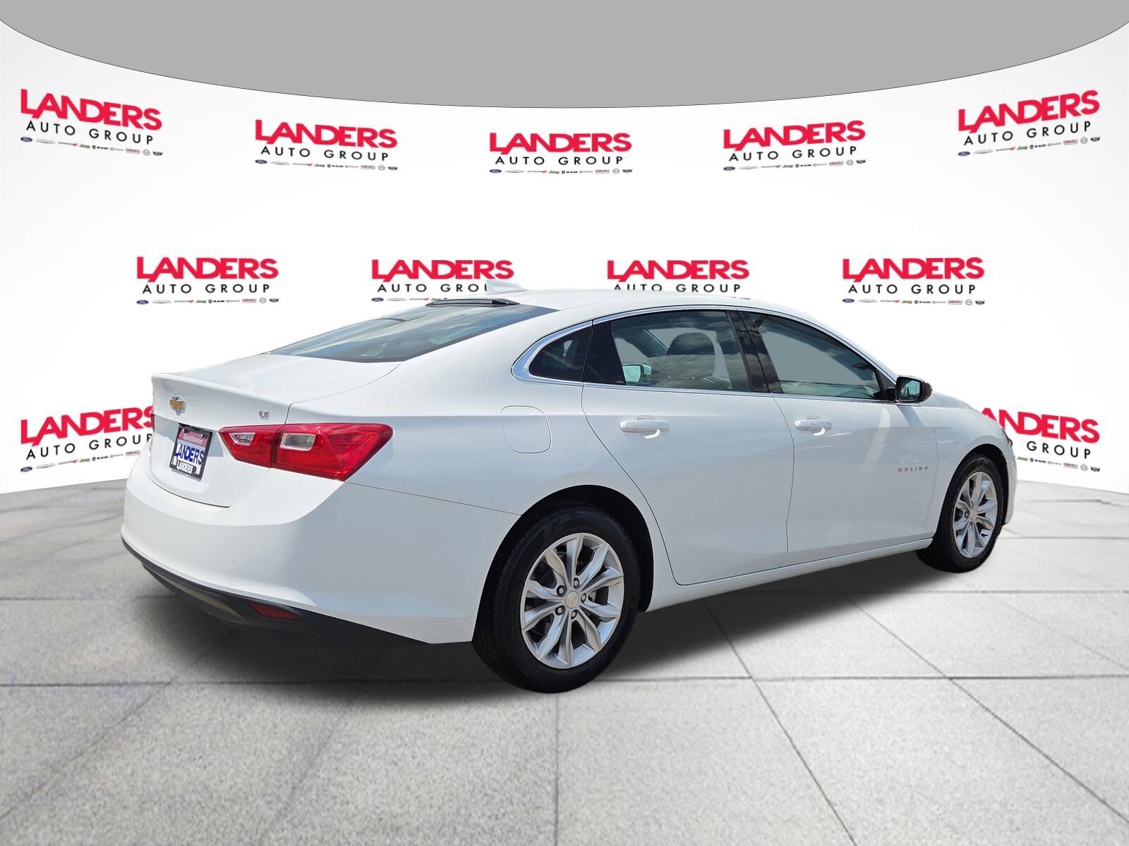 2023 Chevrolet Malibu 1LT photo 3