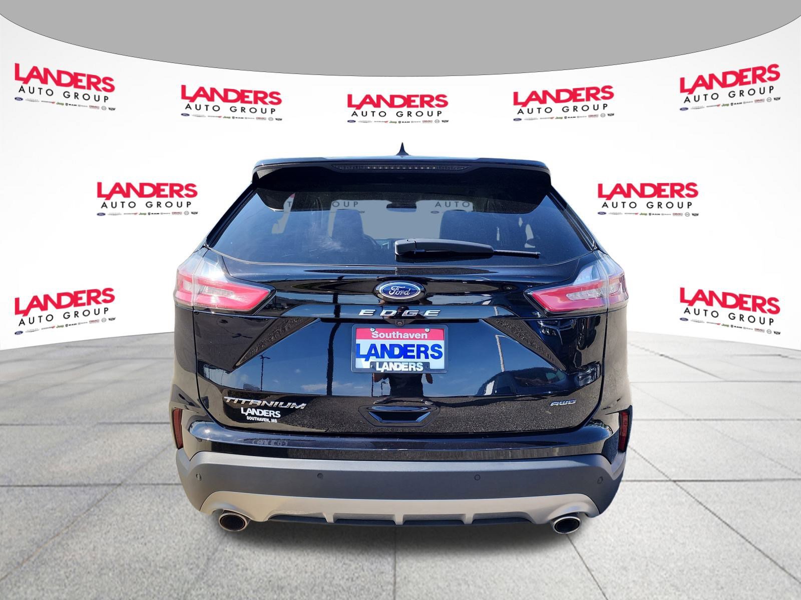 2024 Ford Edge Titanium photo 4