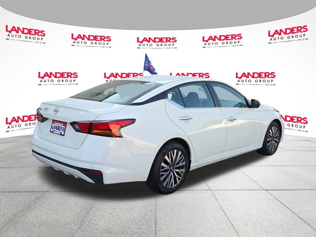 Used 2025 Nissan Altima SV SV FWD