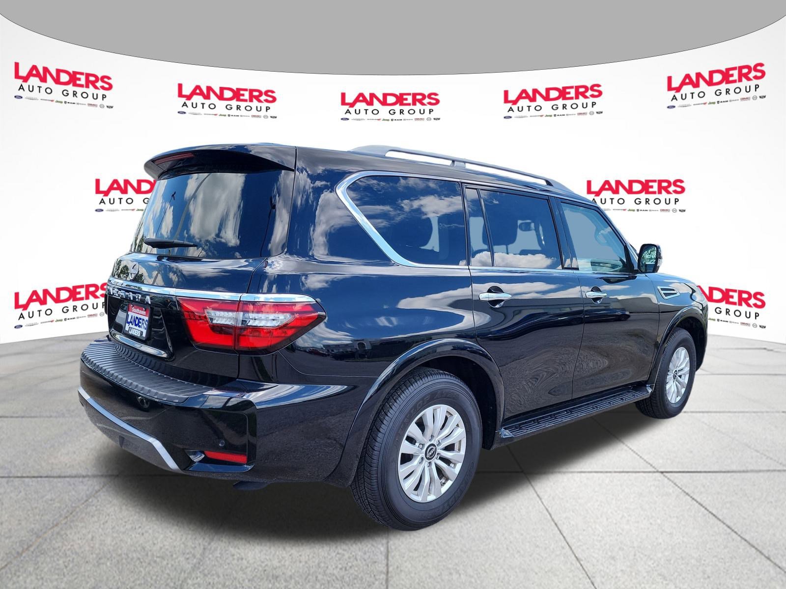 2024 Nissan Armada SV photo 3
