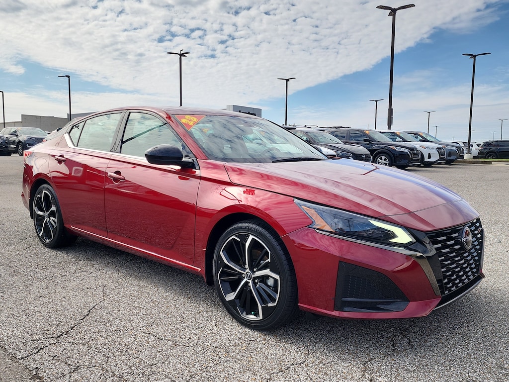 Used 2023 Nissan Altima 2.5 SR Sedan