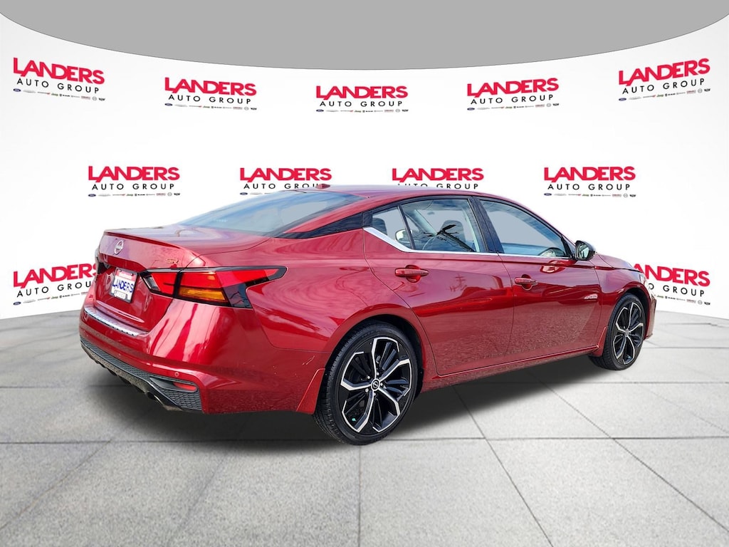 Used 2023 Nissan Altima 2.5 SR Sedan