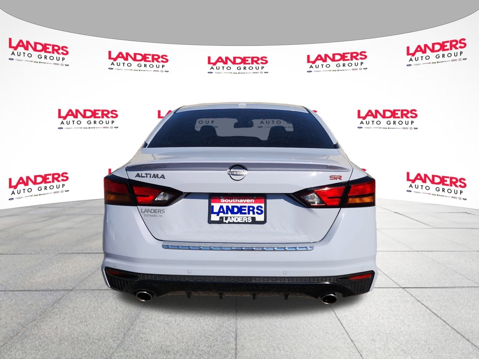 2023 Nissan Altima 2.5 SR photo 4