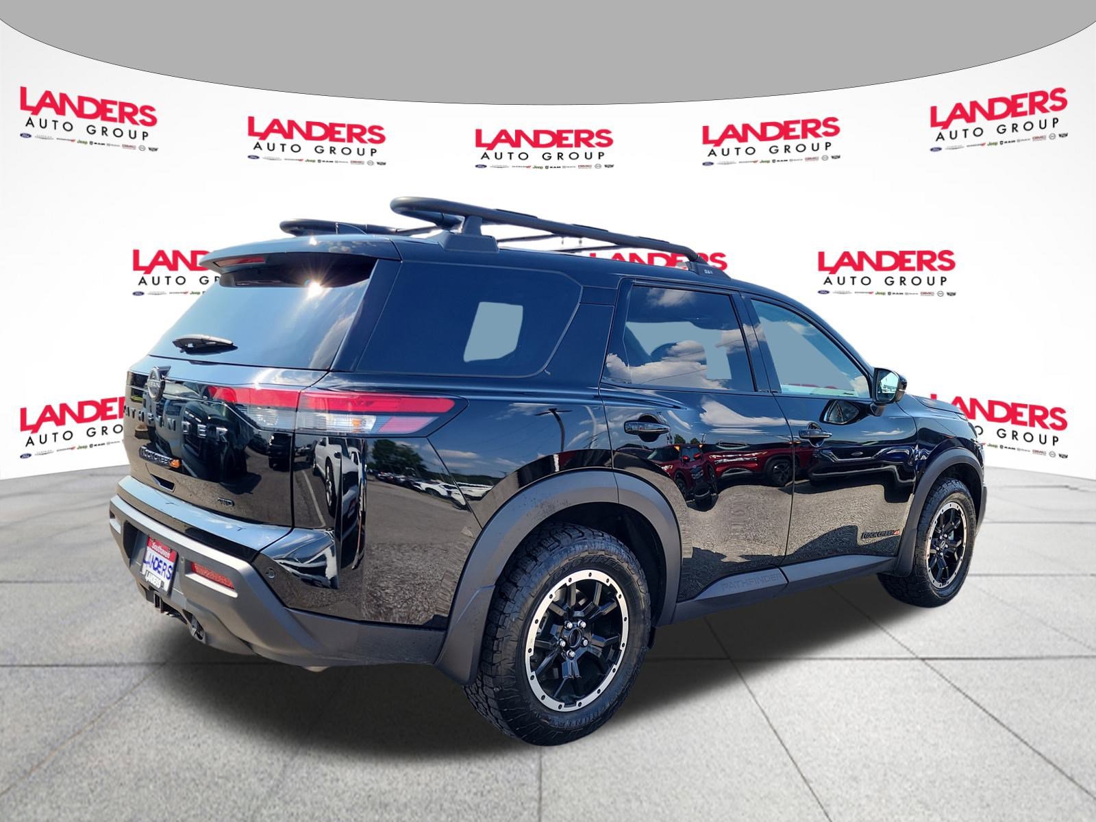 2024 Nissan Pathfinder Rock Creek photo 3