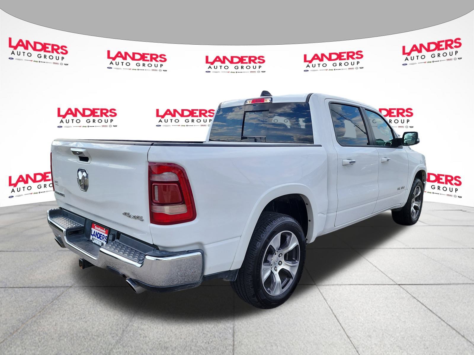 2022 Ram 1500 Laramie photo 3
