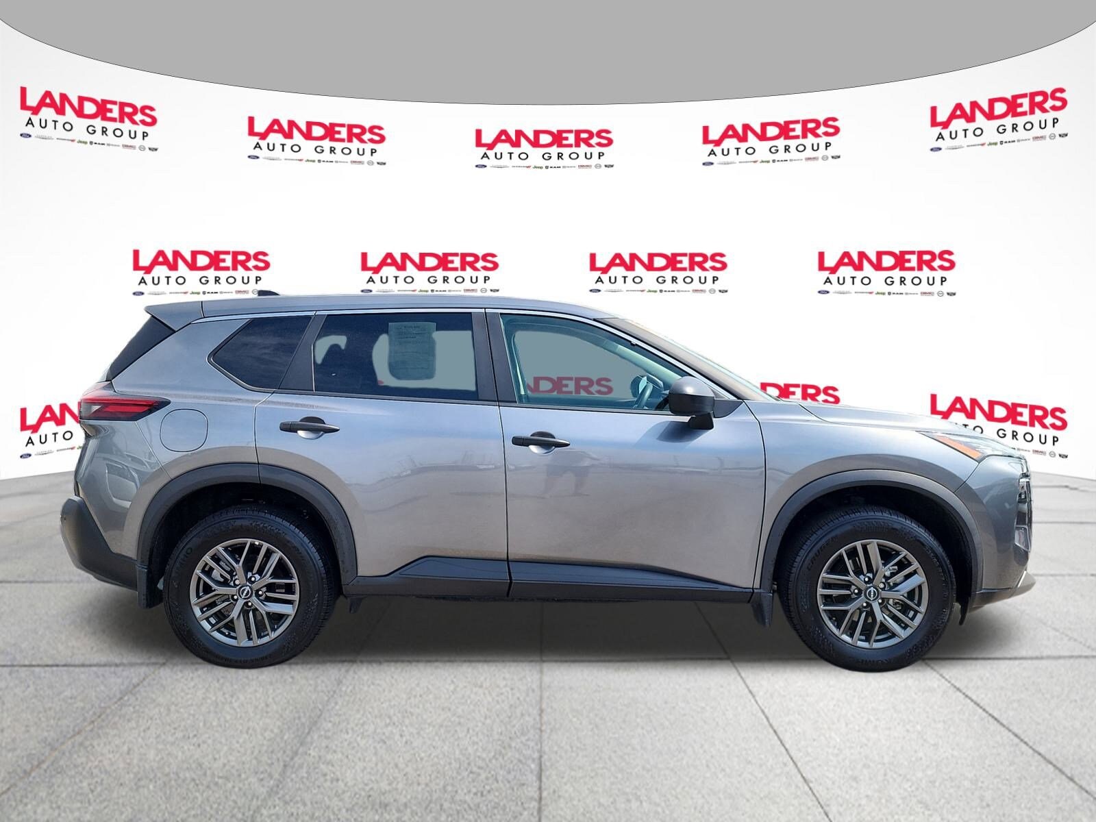 2023 Nissan Rogue S photo 2