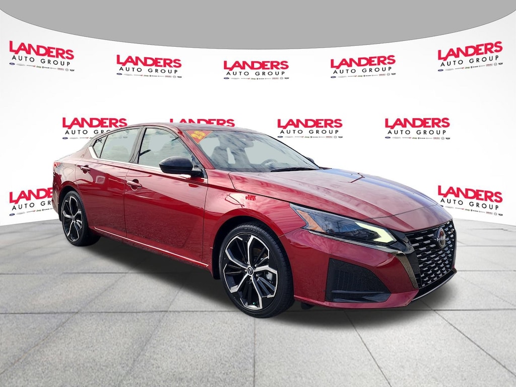 Used 2023 Nissan Altima 2.5 SR Sedan