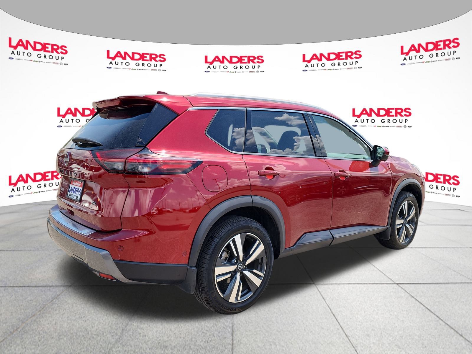 2024 Nissan Rogue SL photo 3