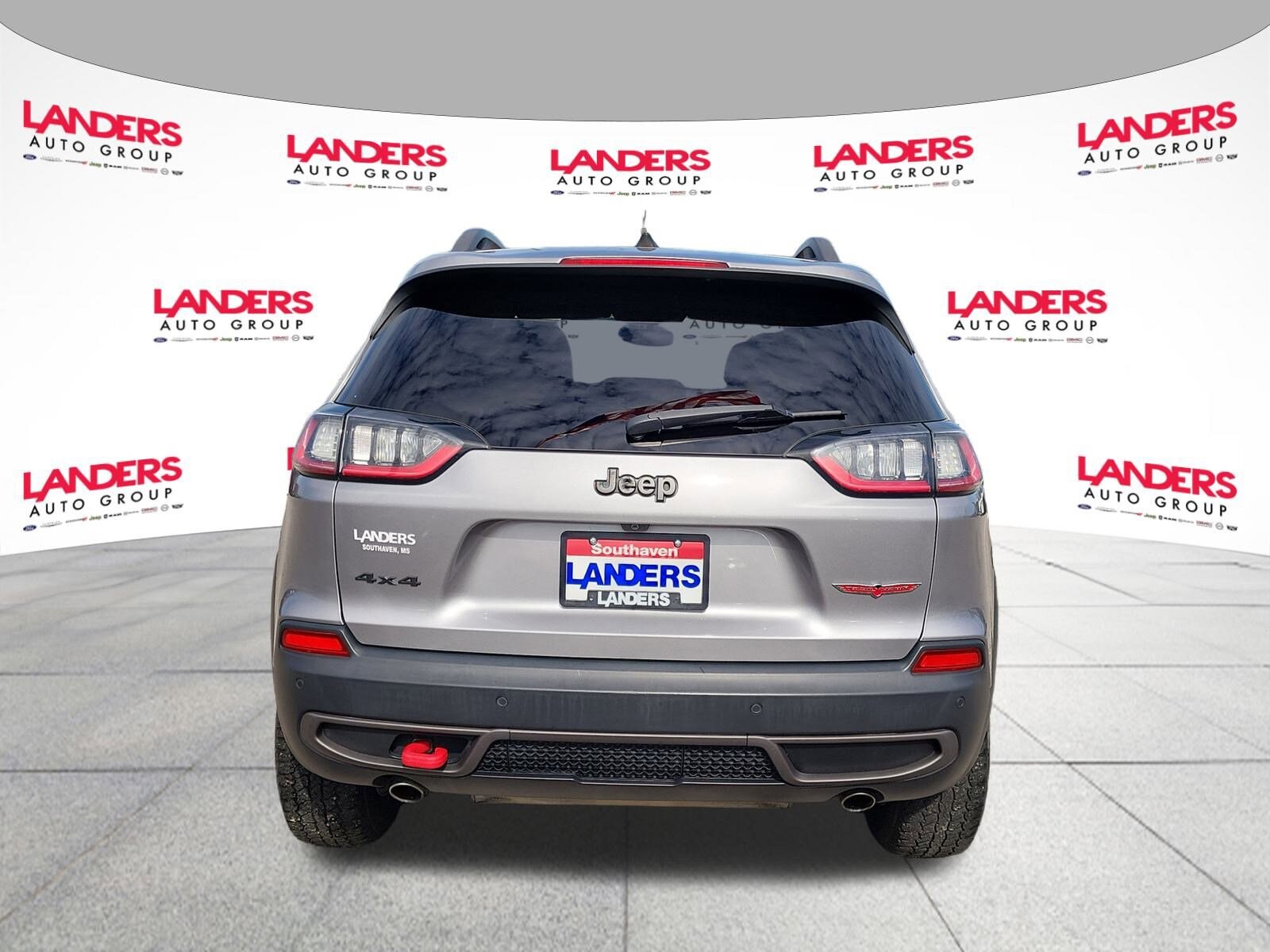 2019 Jeep Cherokee Trailhawk photo 3