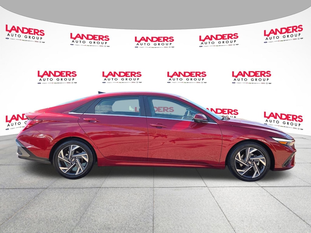 Used 2024 Hyundai Elantra Limited Limited IVT