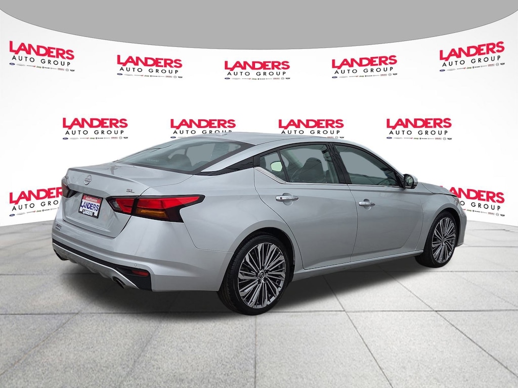 Used 2023 Nissan Altima 2.5 SL Sedan