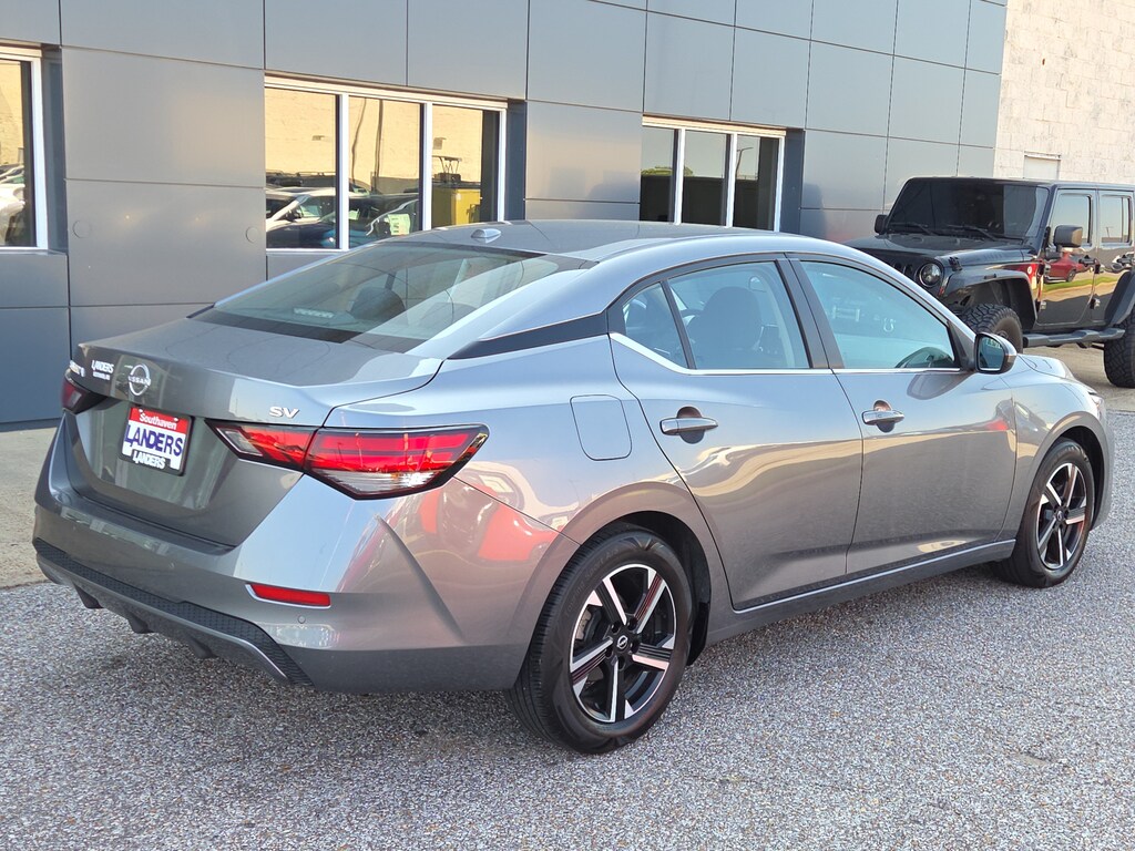 Used 2024 Nissan Sentra SV SV CVT