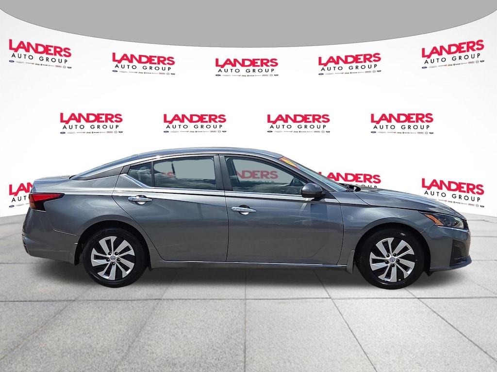 Used 2023 Nissan Altima 2.5 S Sedan