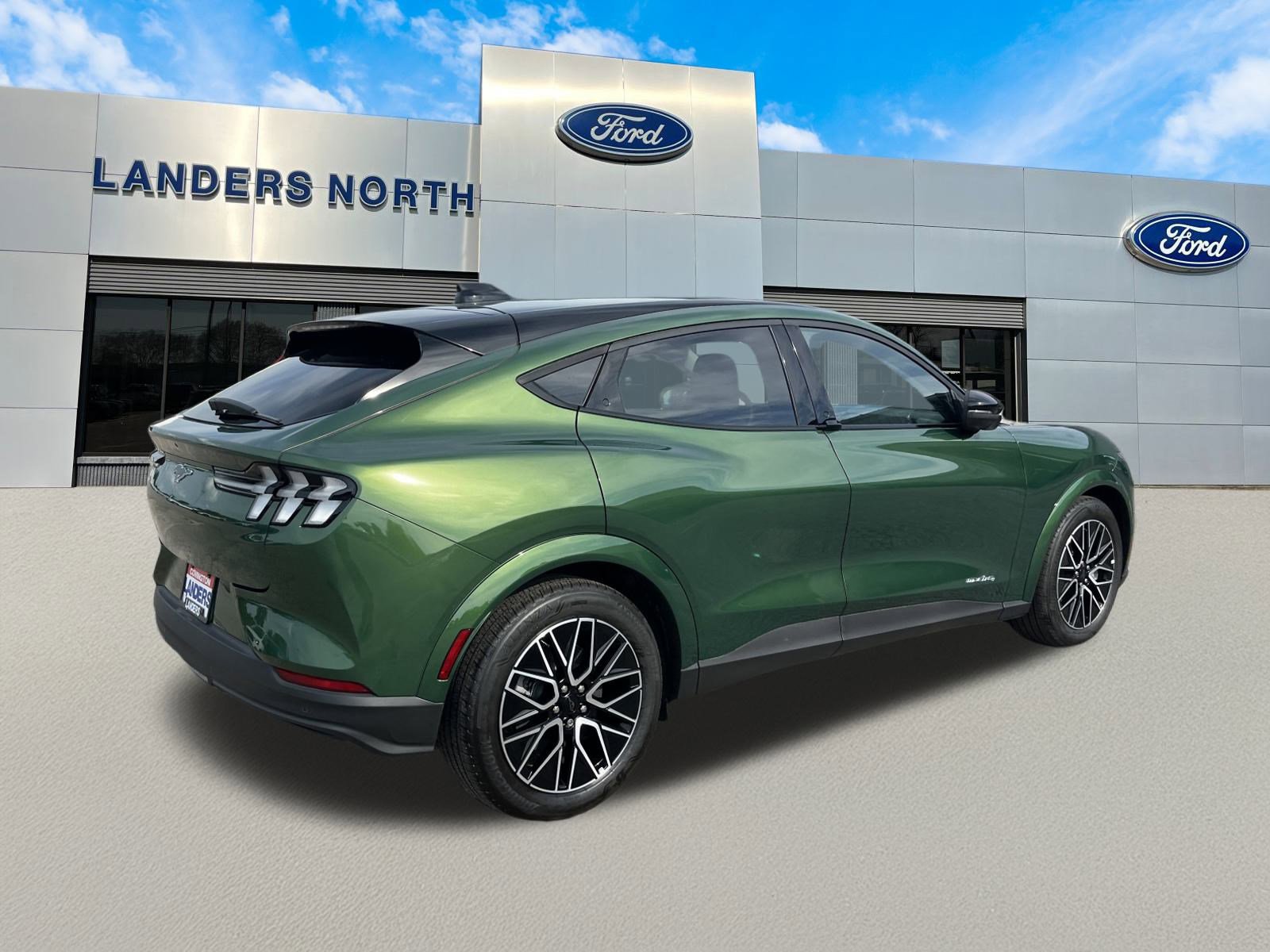 2025 Ford Mustang Mach-E Premium photo 3