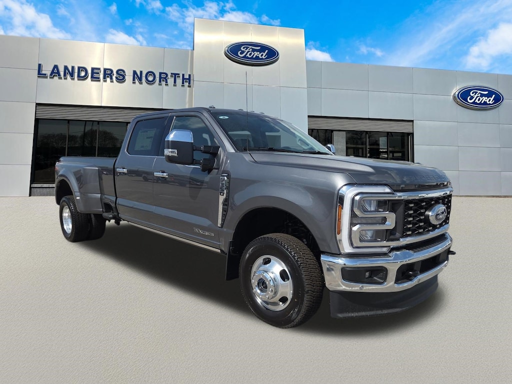 New 2026 Ford Super Duty F-350® Lariat® Truck Crew Cab