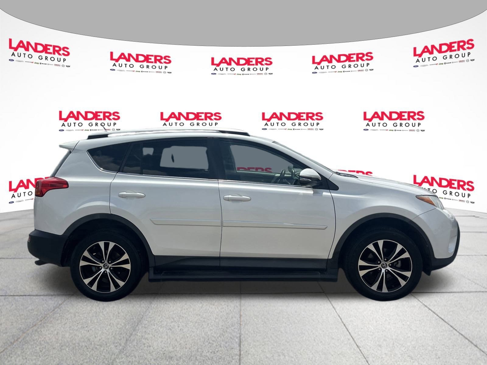 Used 2015 Toyota RAV4 Limited with VIN 2T3YFREV0FW142802 for sale in Covington, TN