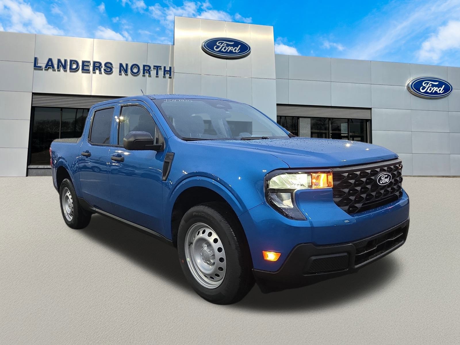 2025 Ford Maverick XL's photo