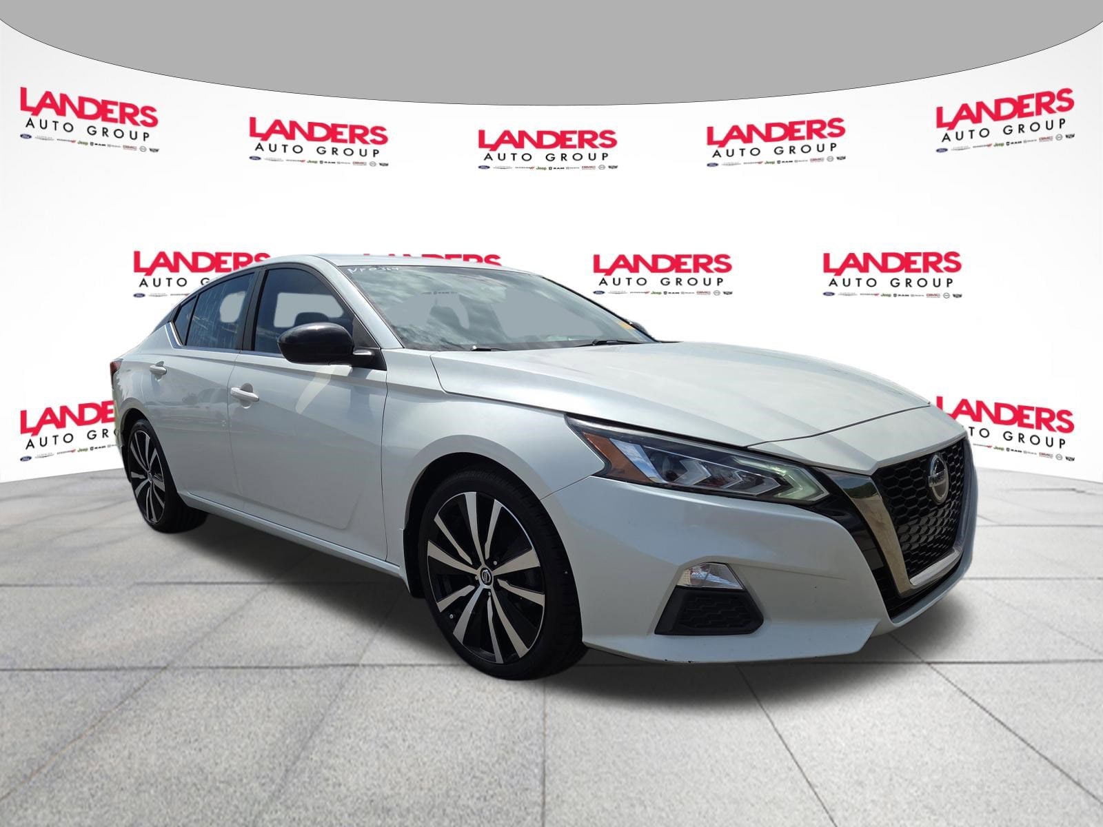 2020 Nissan Altima SR