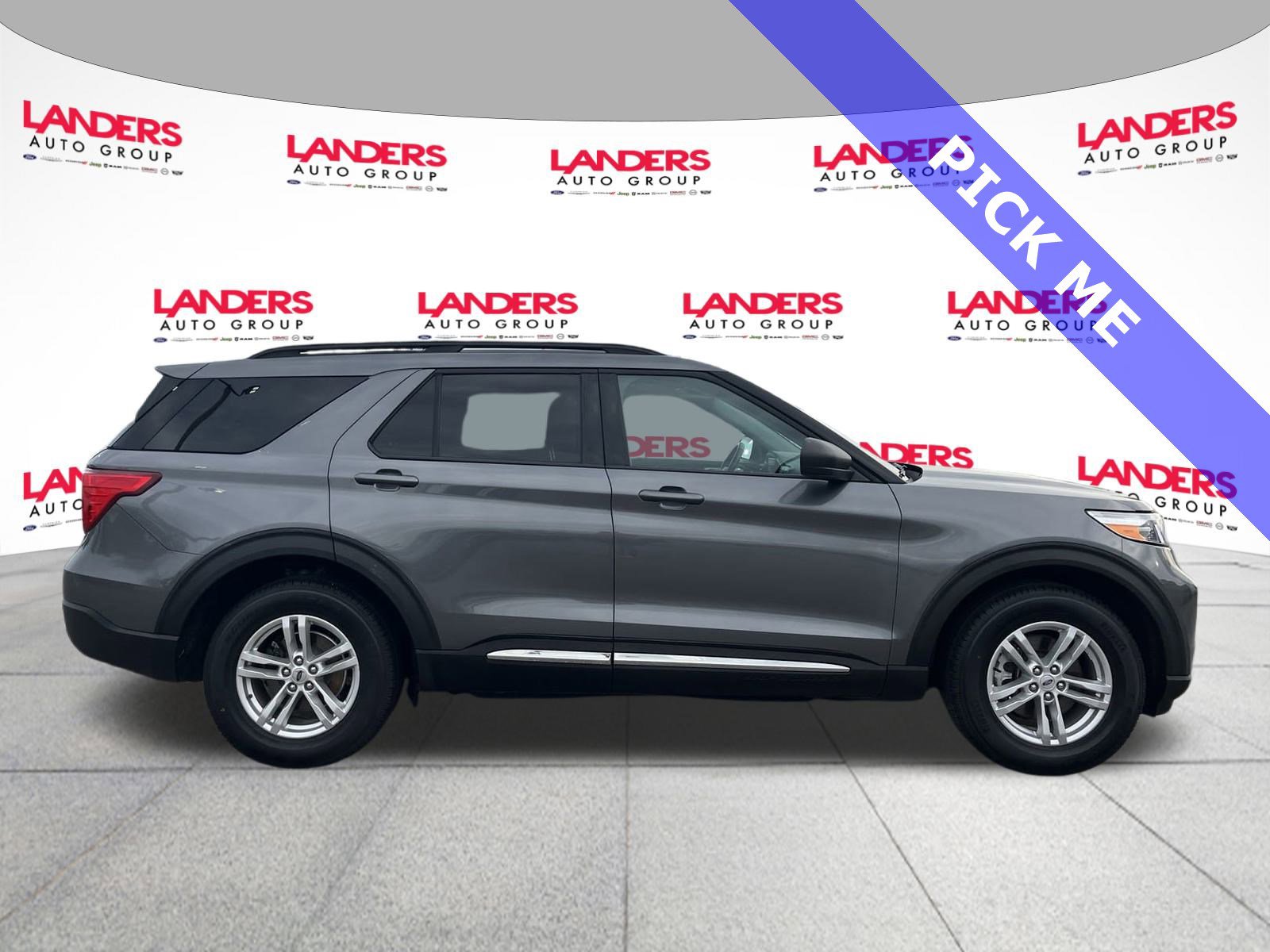 2022 Ford Explorer XLT photo 2
