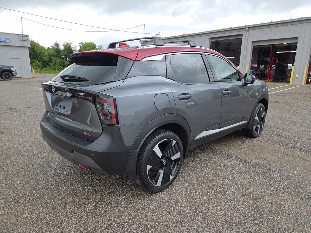 Used 2025 Nissan Kicks SR SUV