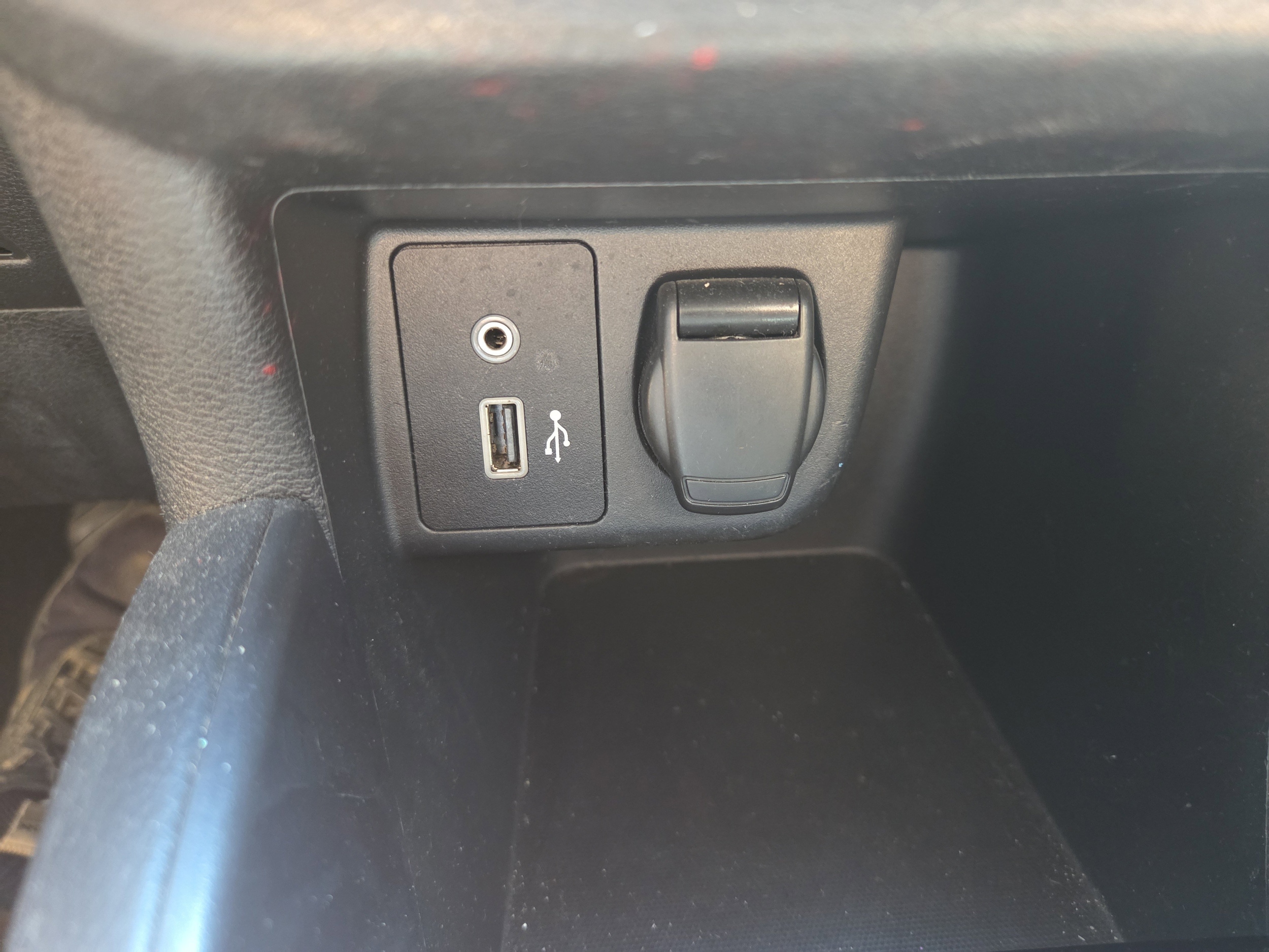 2021 Nissan Versa Sedan SV - Photo 24