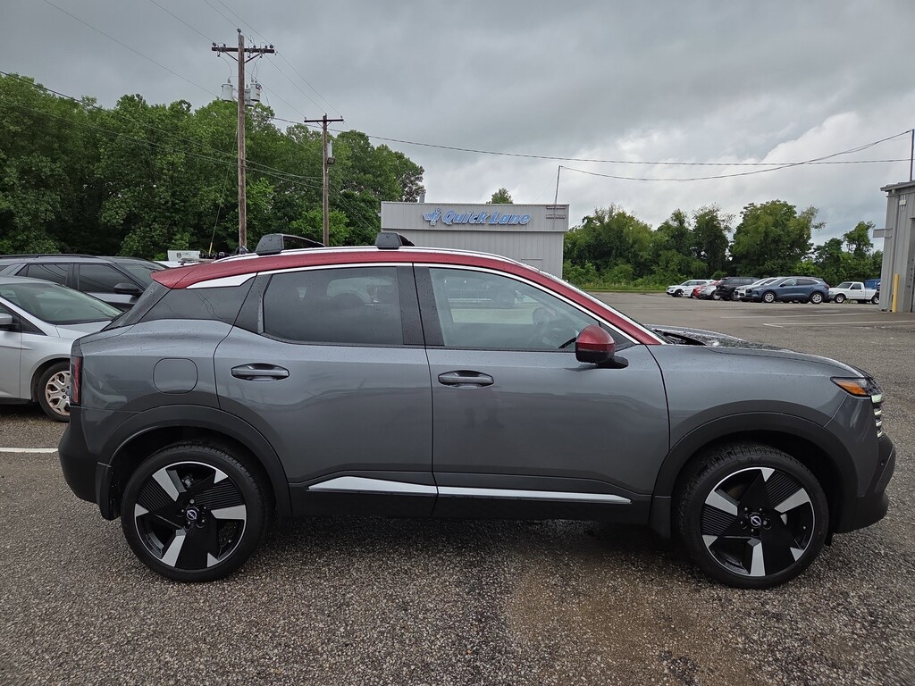 Used 2025 Nissan Kicks SR SUV