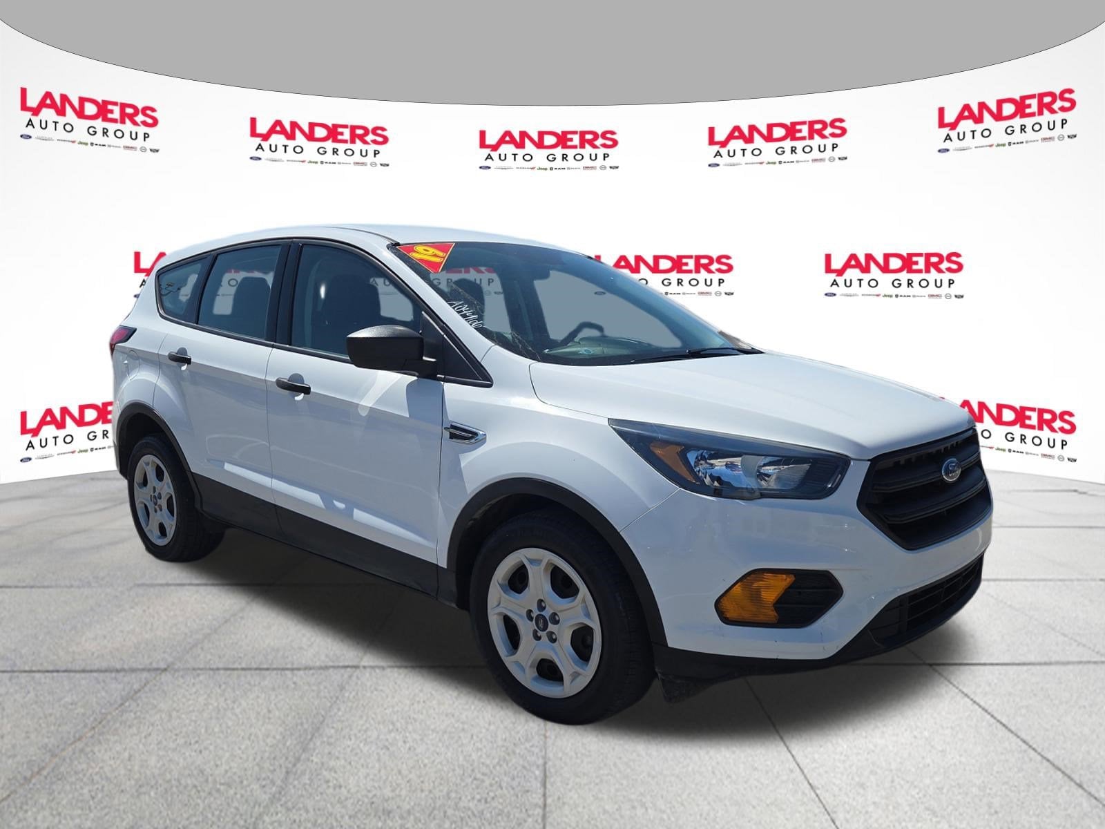 2019 Ford Escape S's photo