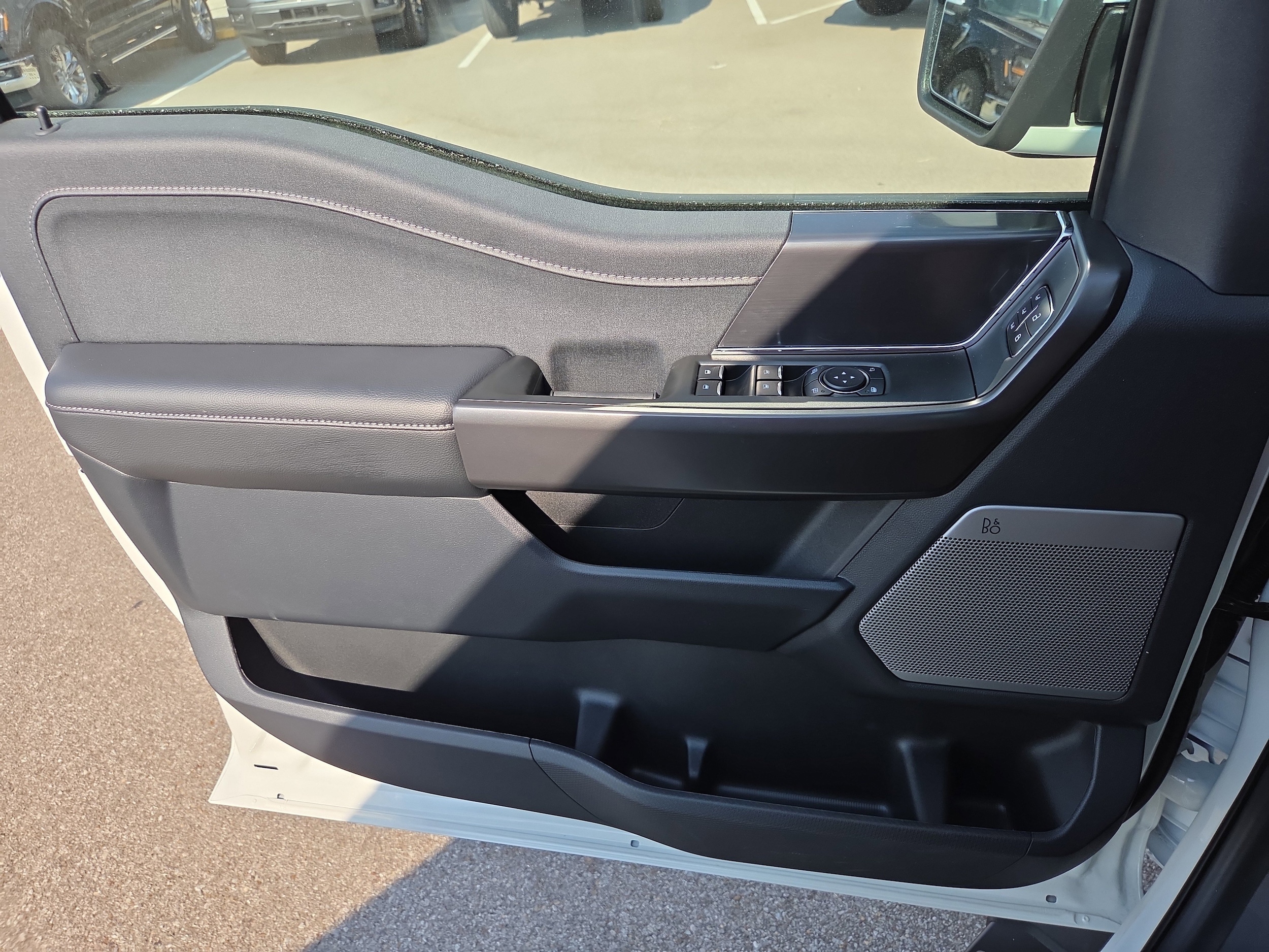 2025 Ford F-150 Lariat - Photo 7