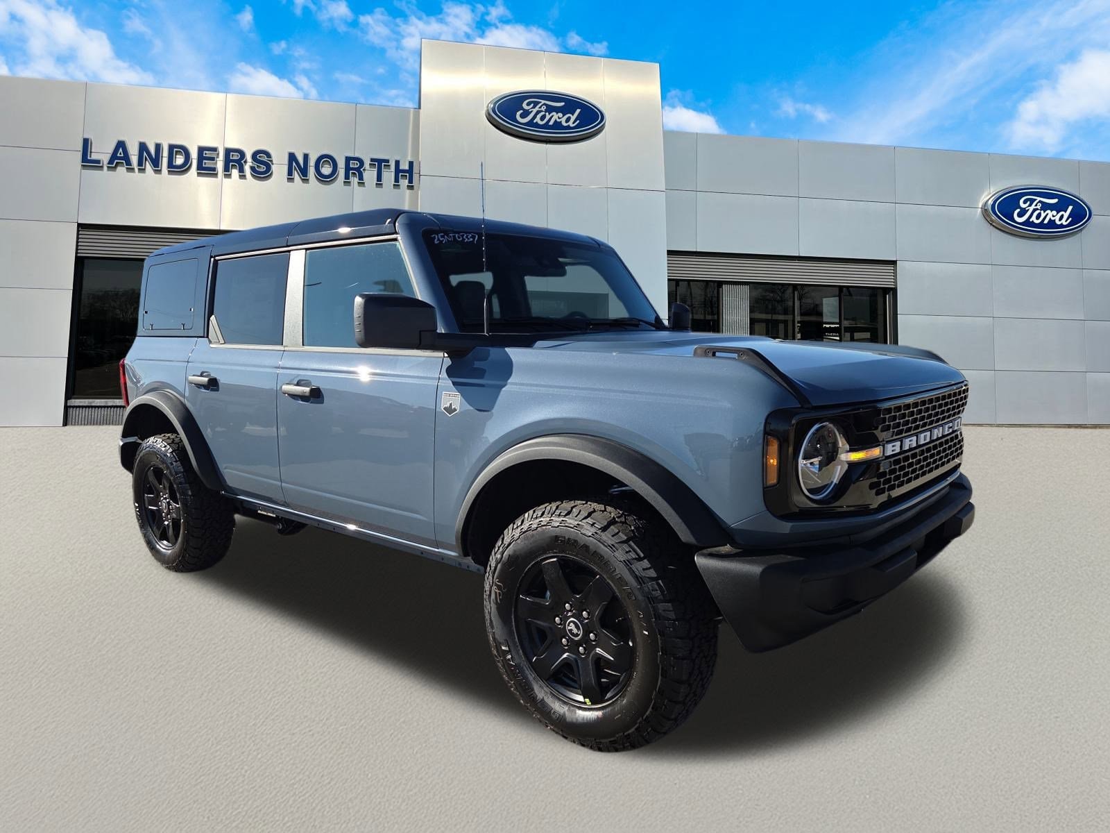 2025 Ford Bronco 4-Door Big Bend's photo
