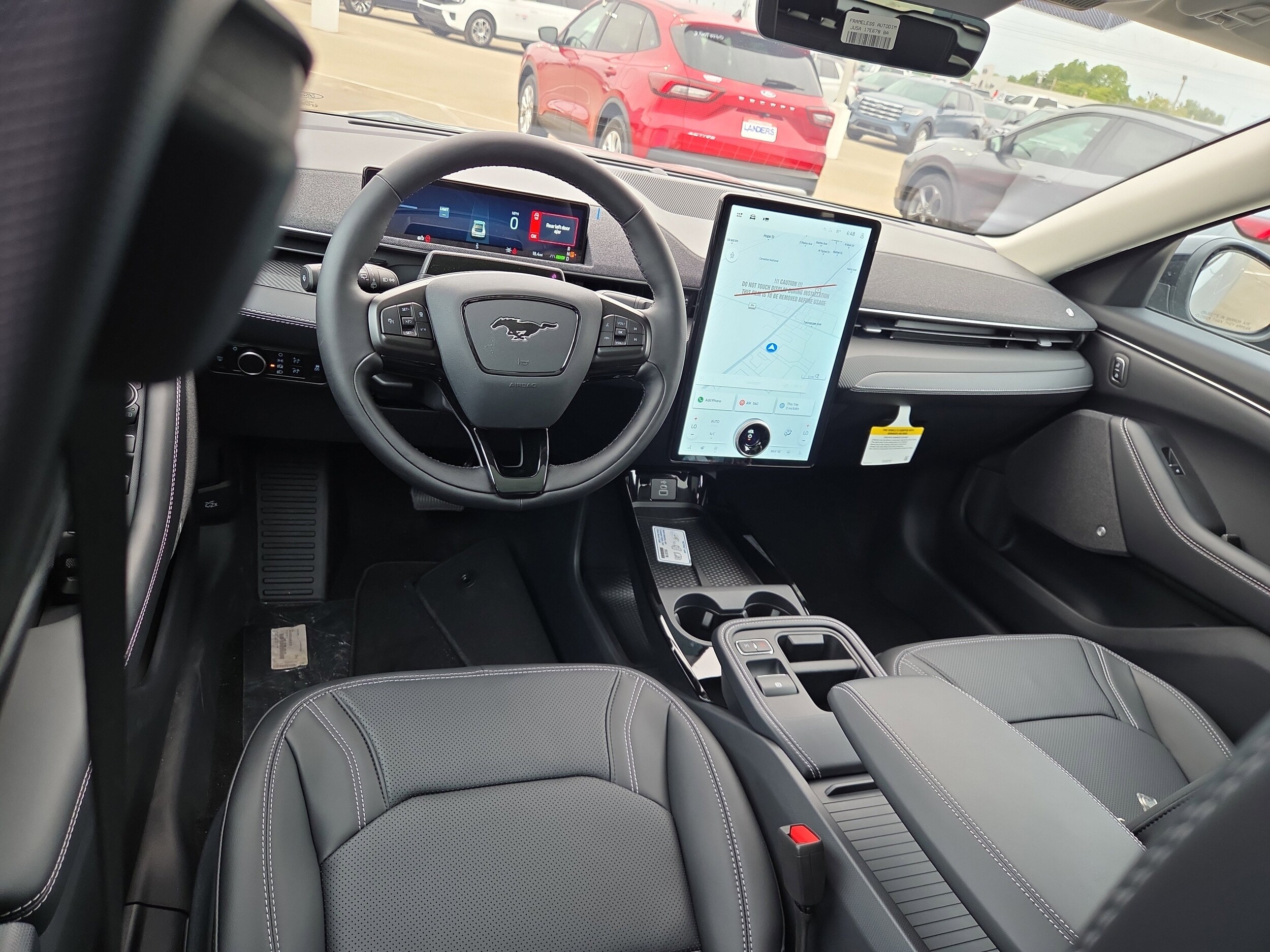 2025 Ford Mustang Mach-E Premium photo 4