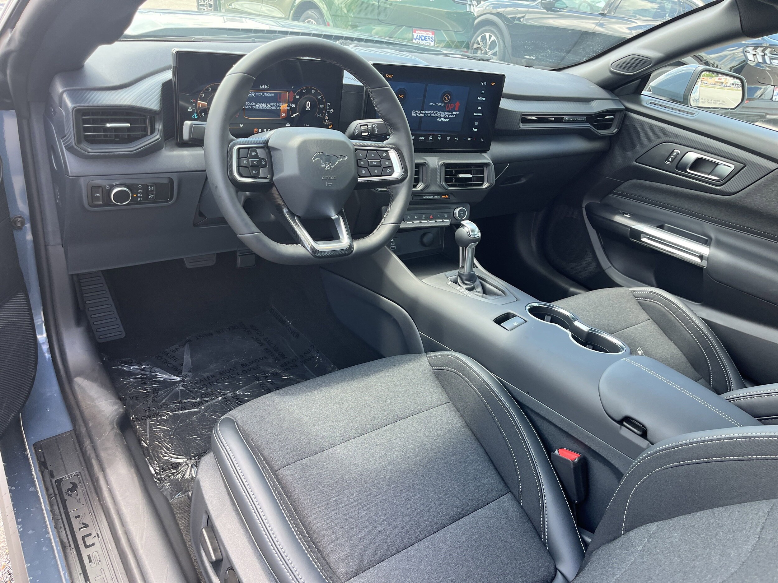 2025 Ford Mustang EcoBoost photo 4