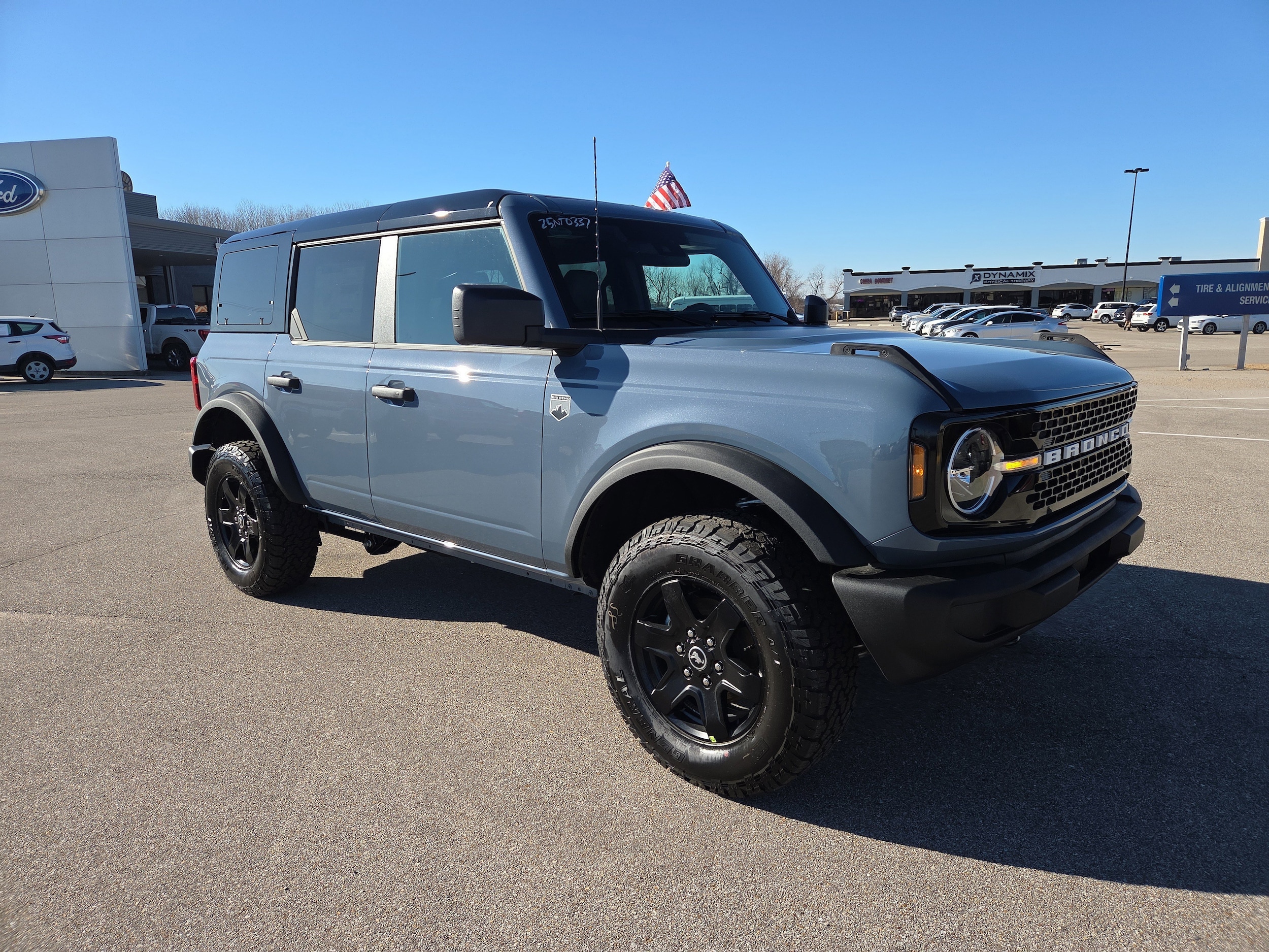 2025 Ford Bronco 4-Door Big Bend's photo