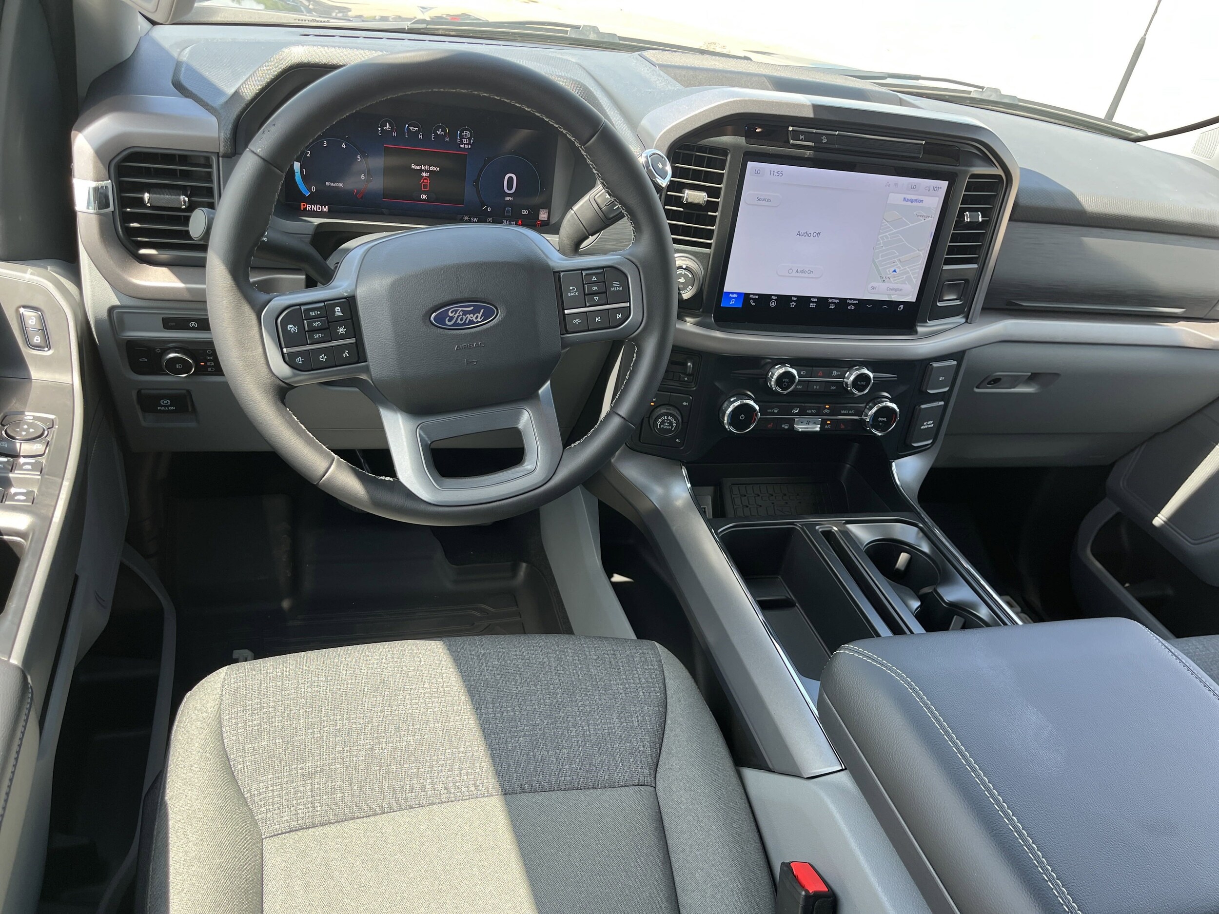 2025 Ford F-150 XLT photo 4