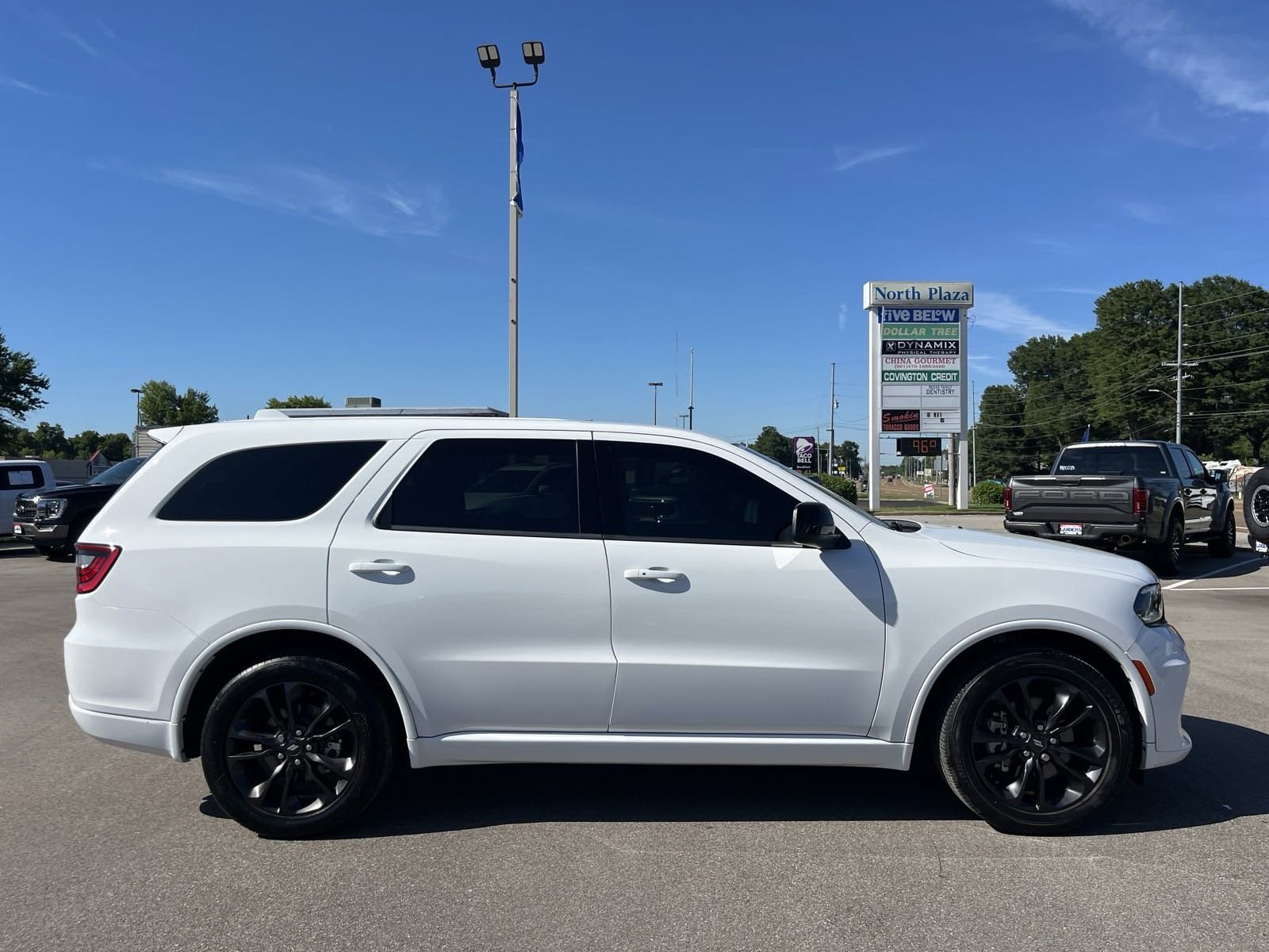 Used 2022 Dodge Durango SXT with VIN 1C4RDHAG8NC159294 for sale in Covington, TN