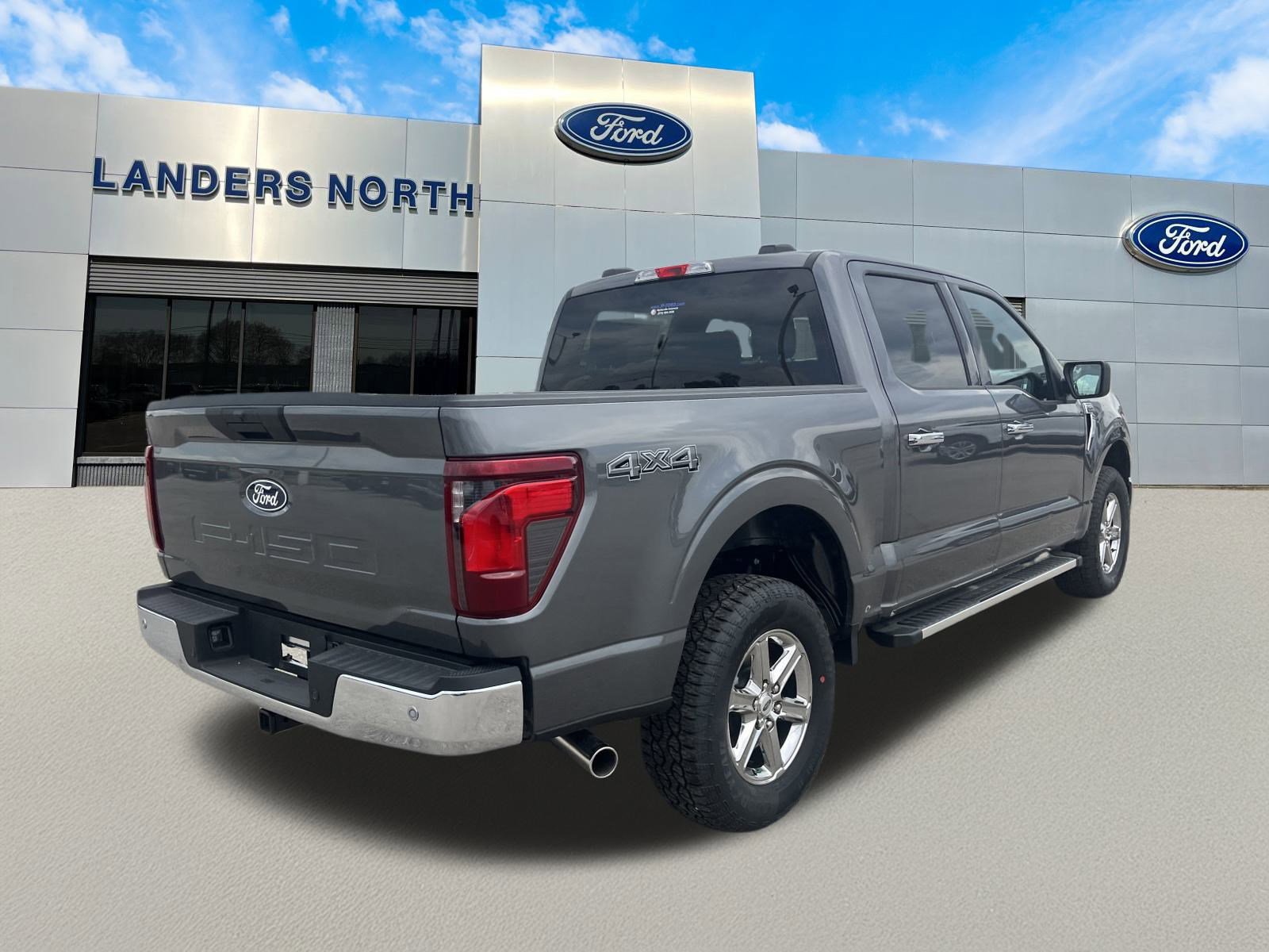 2025 Ford F-150 XLT photo 2