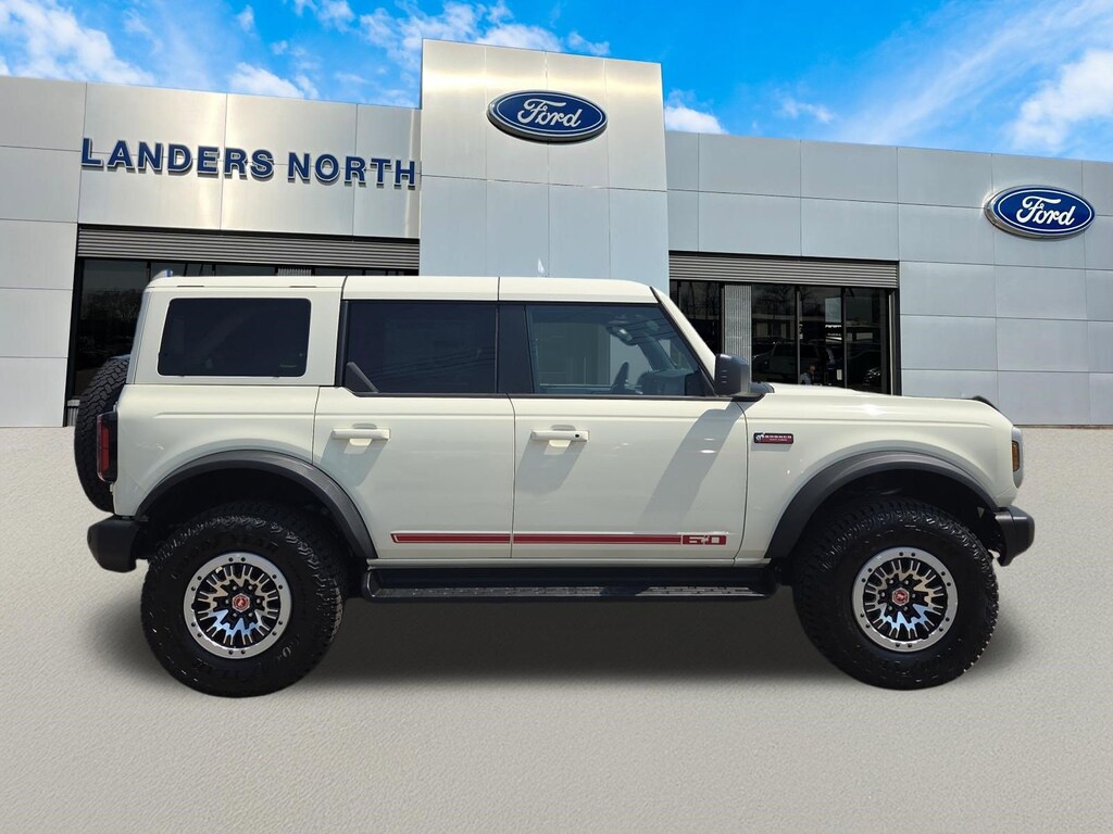 New 2026 Ford Bronco Outer Banks® SUV