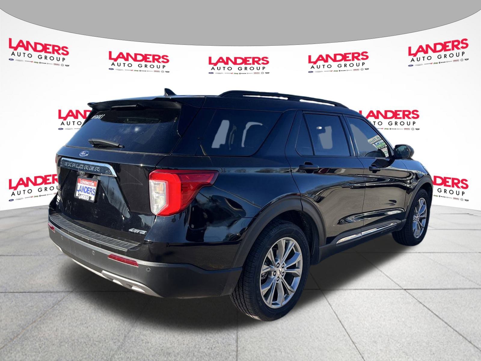 2021 Ford Explorer XLT photo 2