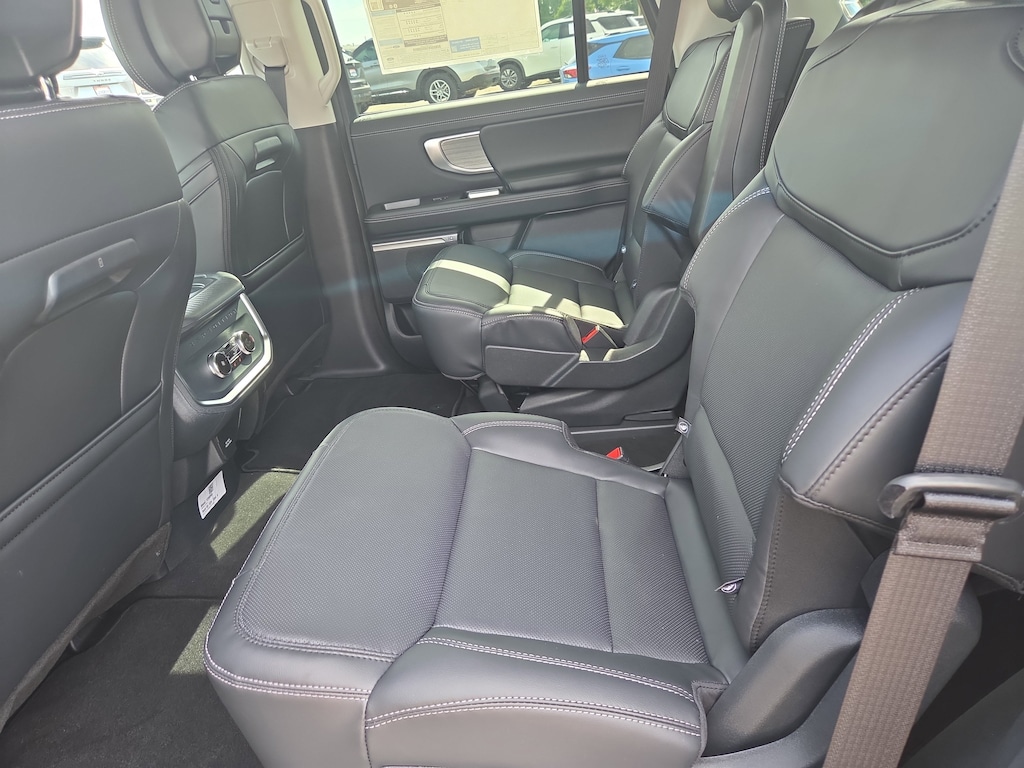 New 2026 Ford Expedition Platinum® SUV
