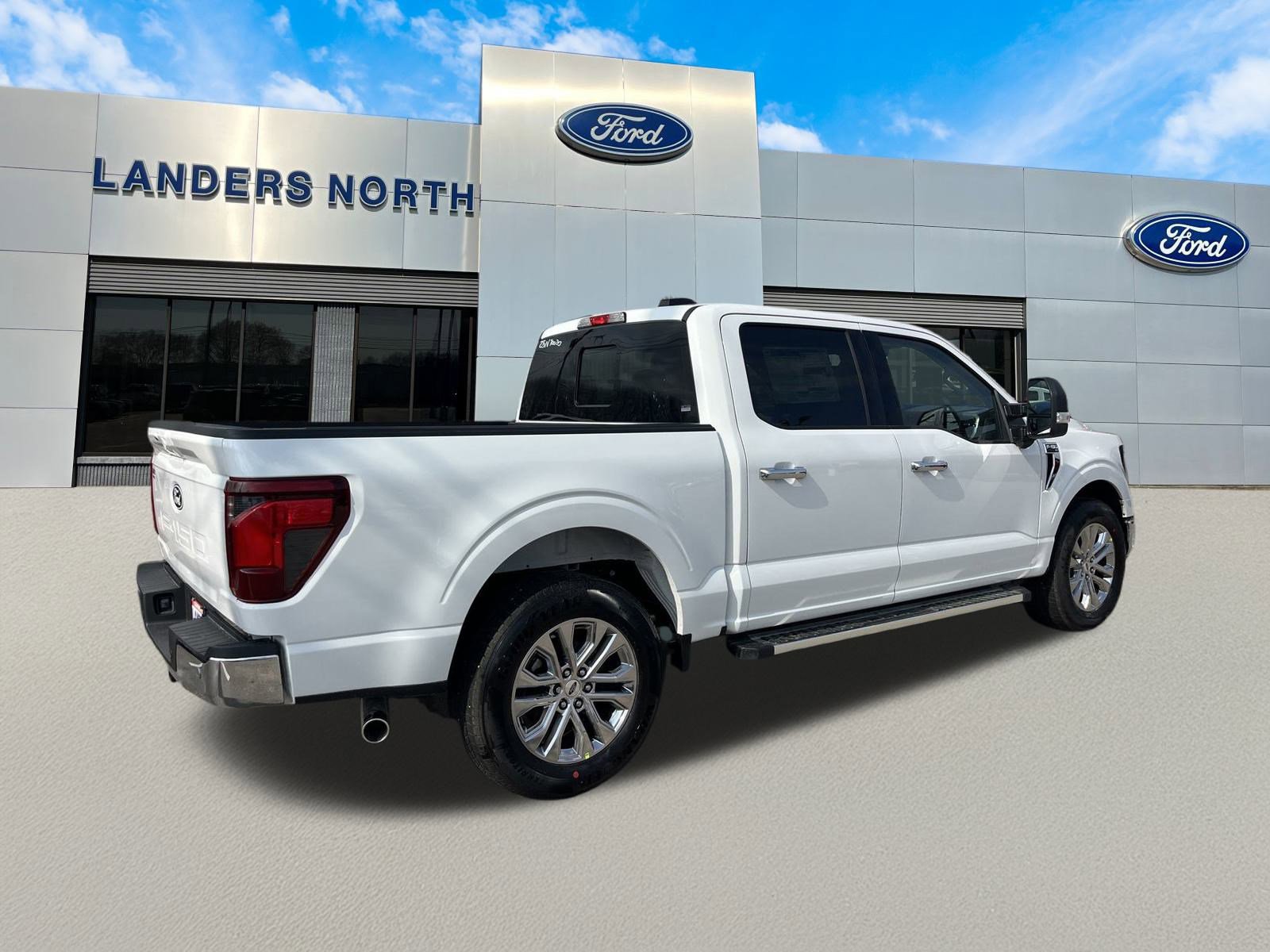 2025 Ford F-150 XLT photo 3