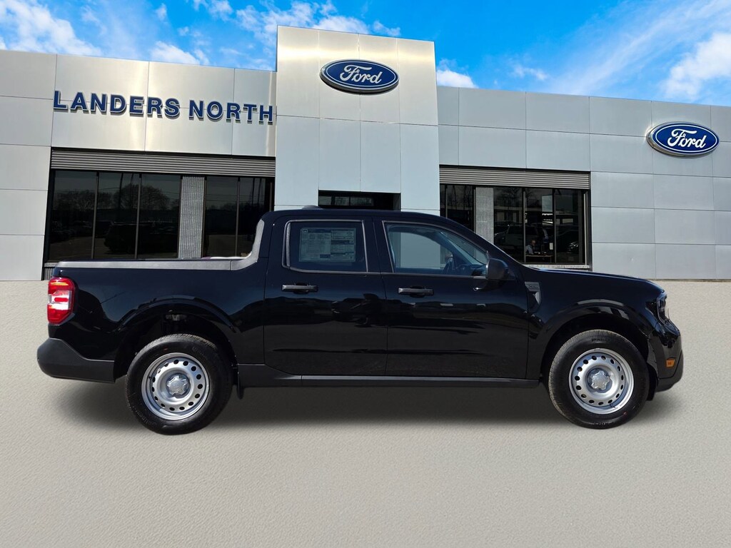 New 2025 Ford Maverick XL Truck SuperCrew