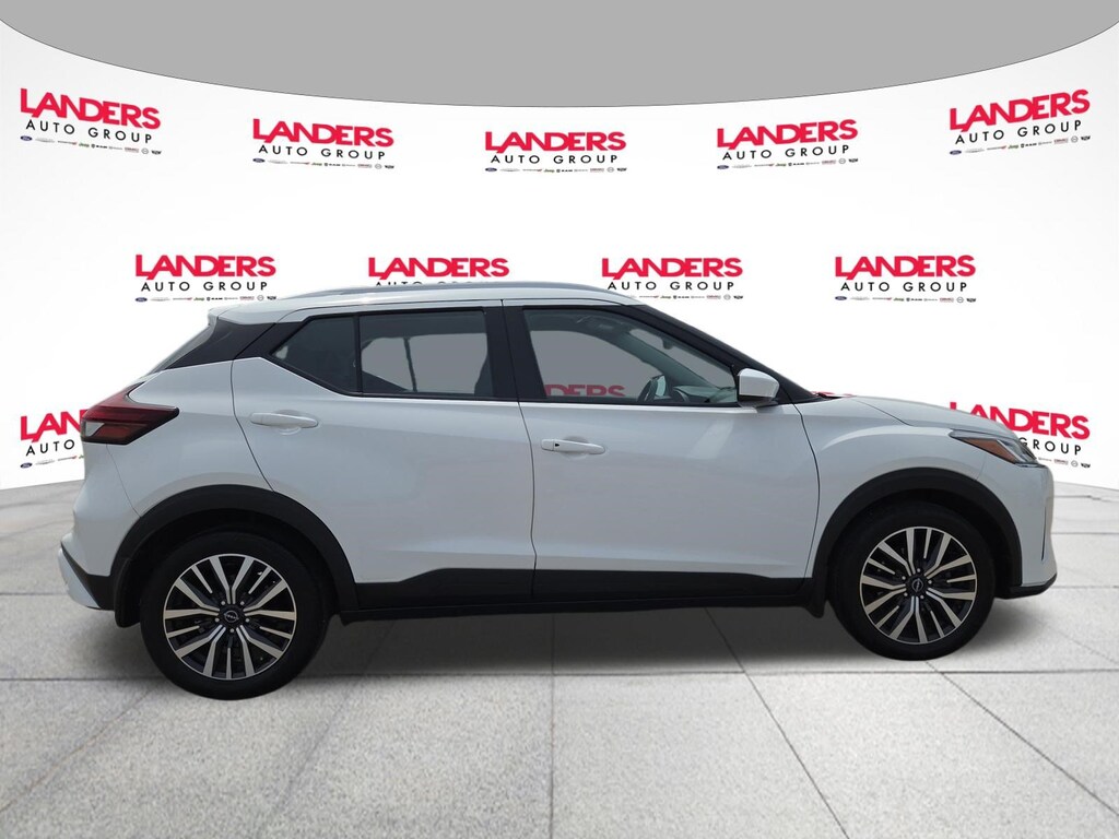 Used 2023 Nissan Kicks SV SUV
