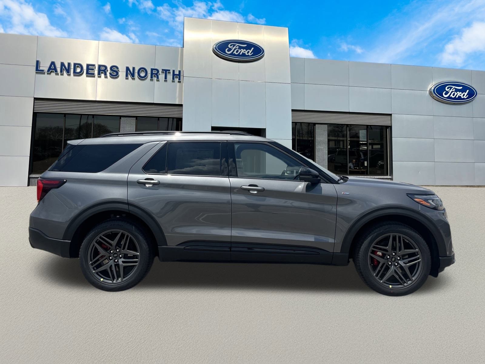 New 2025 Ford Explorer VIN 1FMUK8KH7SGC04457 | Landers Ford